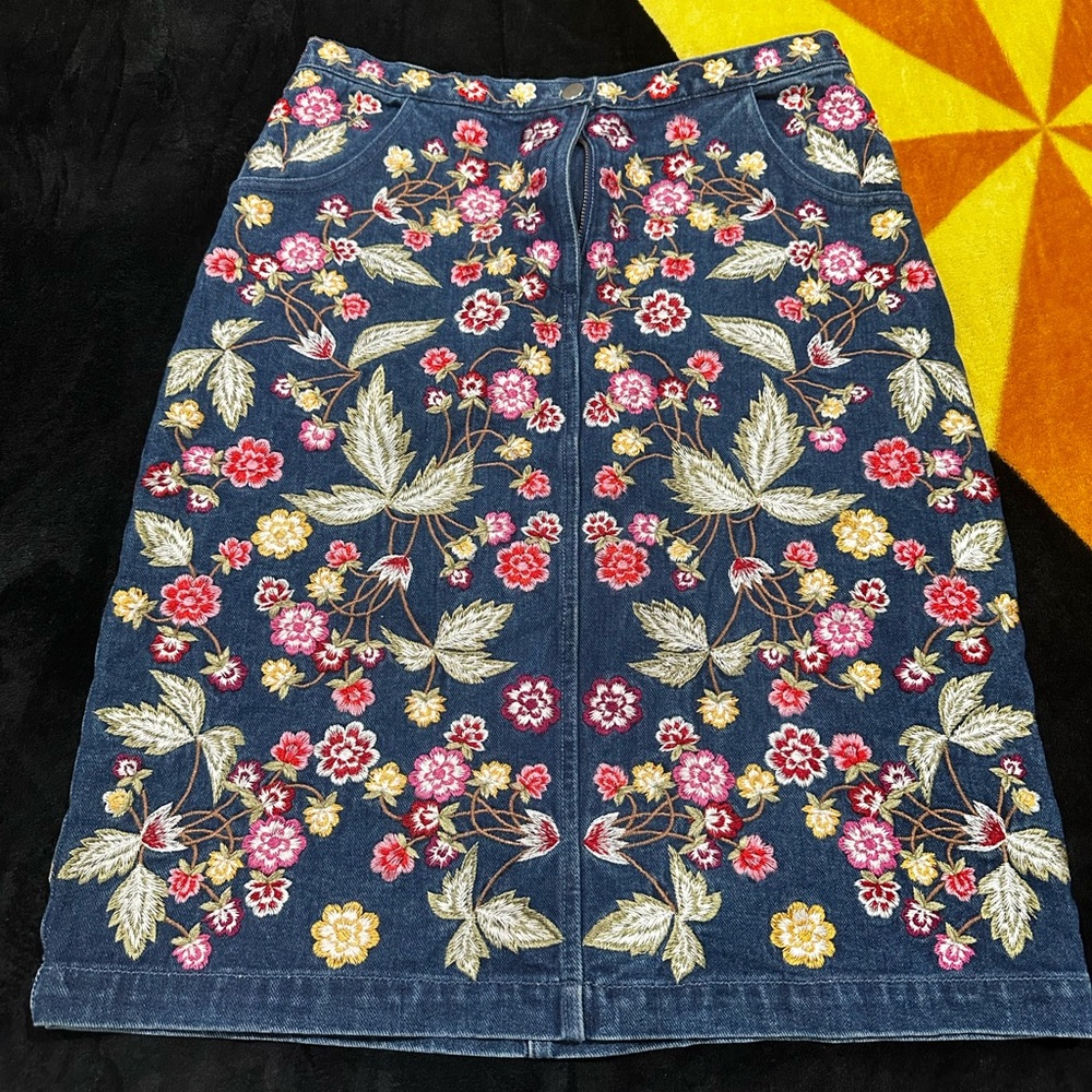 Floral Embroidered Denim Skirt